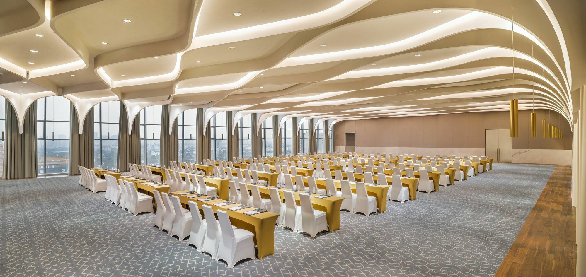 Hotel Le Meridien Hongqiao,minhang 5*